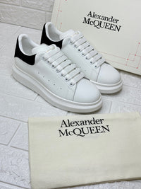 Alexander McQueen Larry