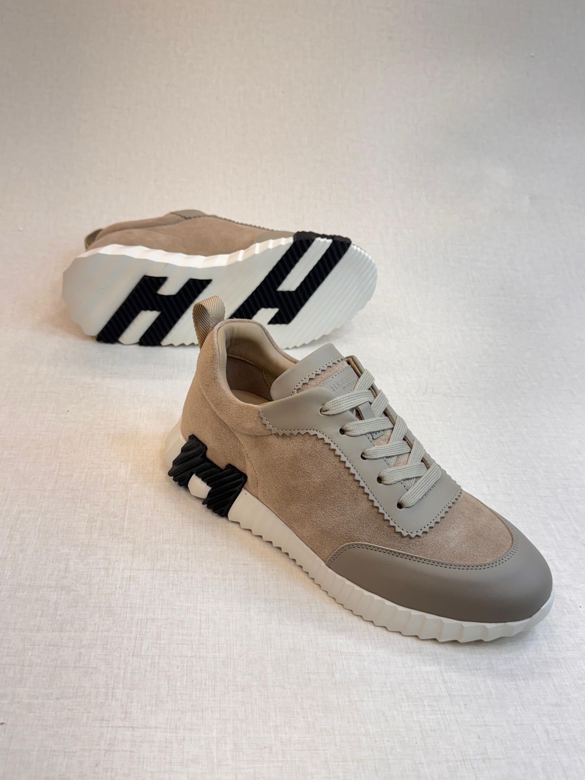 Hermès Bouncers Suade