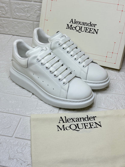 Alexander McQueen Larry